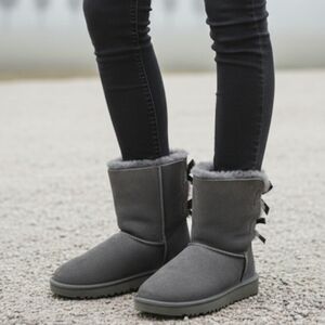 UGG Womens Mini Bailey Bow II Boots Suede Sheepskin Faux Fur Preppy Luxe Gray 6